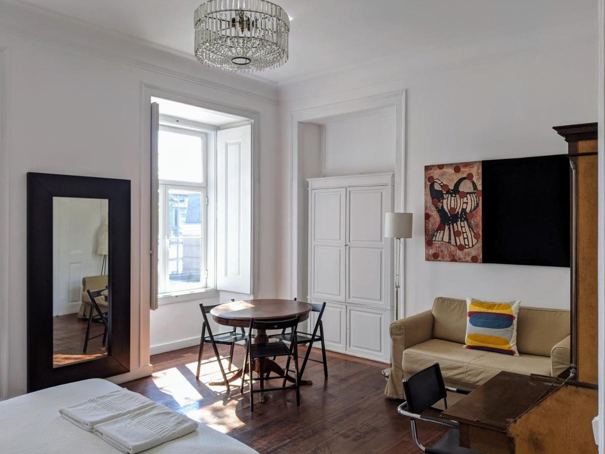 Gasthof Lost :: Cais House Lissabon